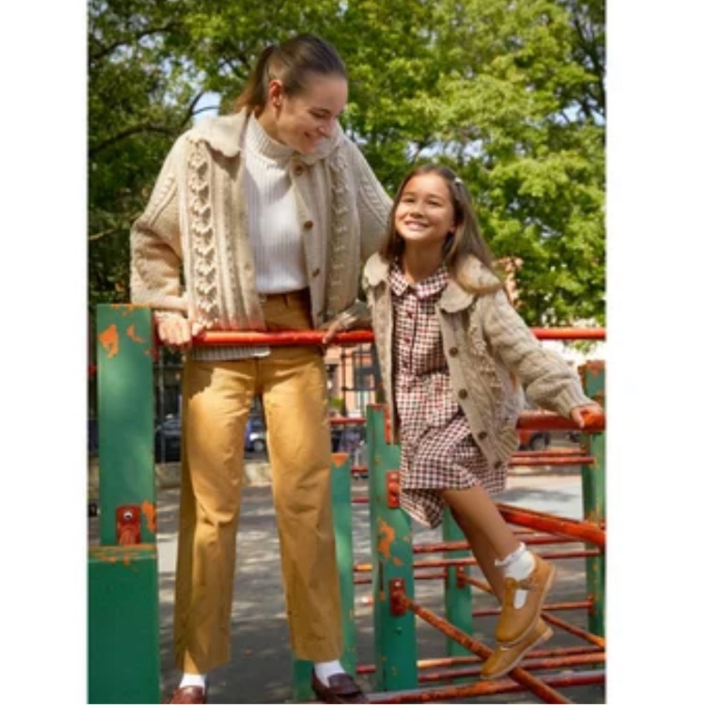 Maison Me 🪴
Women's Avery Cardigan, Oatmeal - Picture 3 of 6